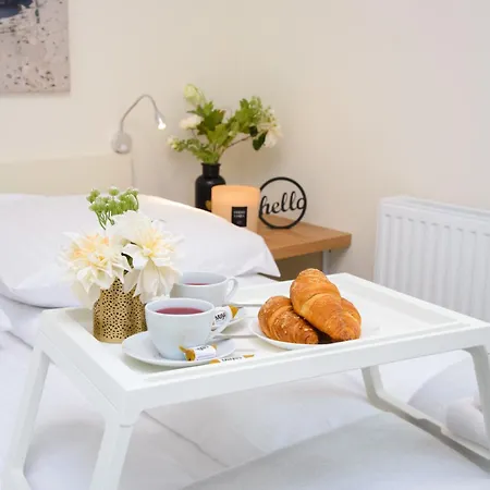 Maya's Flats & 100 Sea View アパート