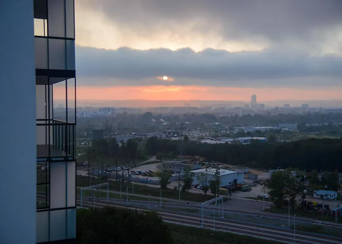 Maya's Flats & 100 Sea View アパート