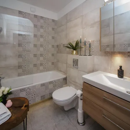 דירה Maya's Flats 100 - Sea View, 3 In